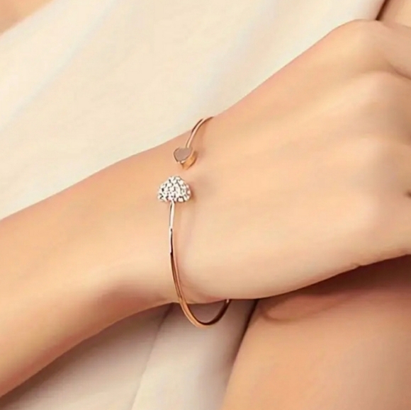 Rhinestone Heart Bracelet - Picture 2 of 4